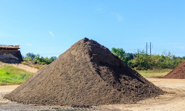 Black Dirt Delivery in Oviedo