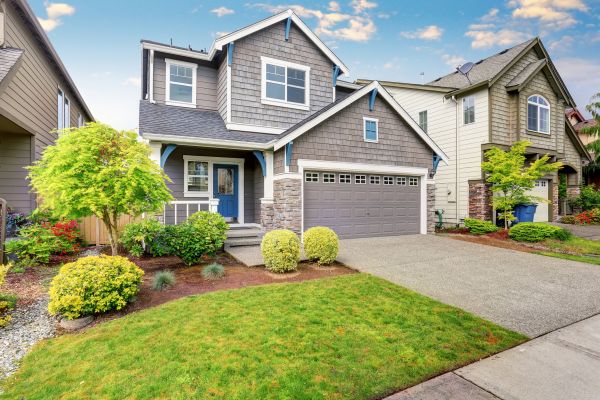 Curb Appeal Landscaping in Oviedo