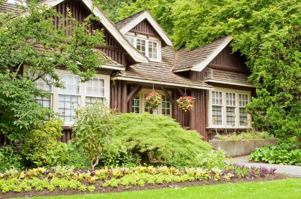 Log Home Landscaping in Oviedo