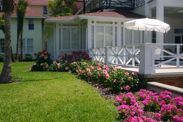 Deck Landscaping Service in Oviedo